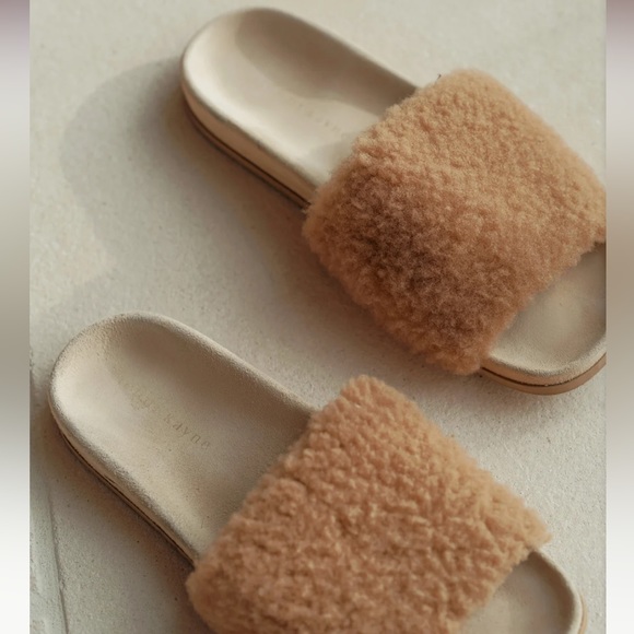 JENNI KAYNE
Shearling Slide Sandal - Picture 2 of 8
